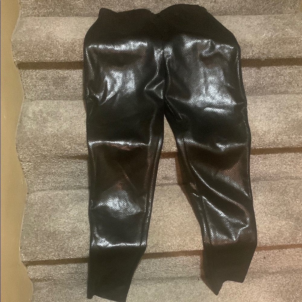 Black Shiny Leggings